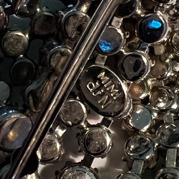 Vintage Rare Design Mimi di Niscemi Emerald & Crystal Rhinestone signed Brooch - Picture 6 of 12